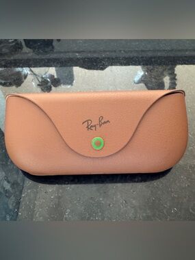 Ray-Ban Meta Charging Case for Gen 1 & Gen 2 Glasses